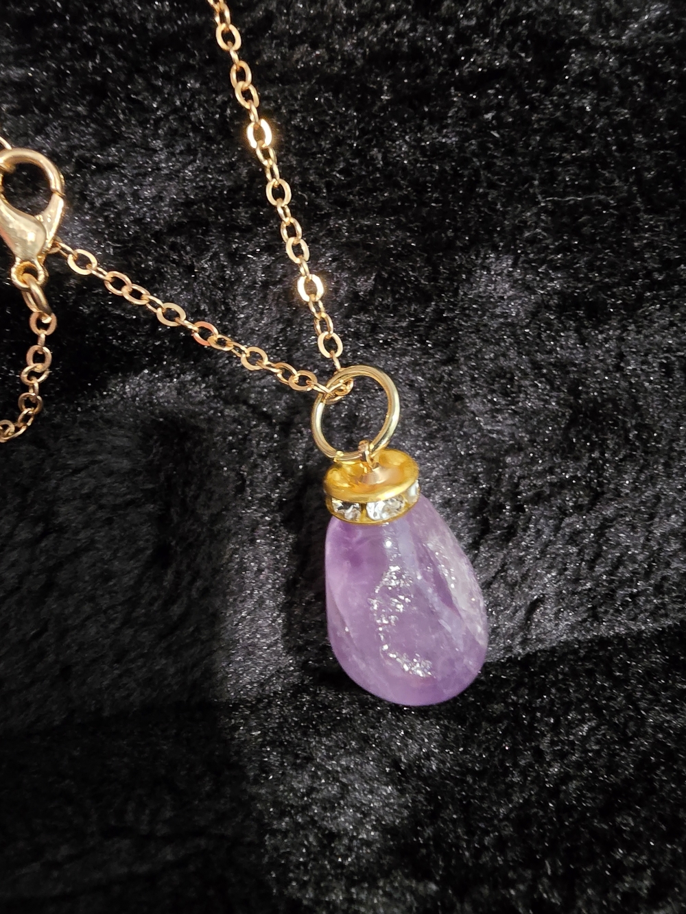 Gold-Tone Necklace with Purple Teardrop Amethyst Pendant